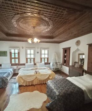 패밀리룸, 침실 1개, 발코니 | 이집트산 면 시트, 고급 침구, 각각 다른 스타일의 인테리어, 각각 다르게 가구 비치