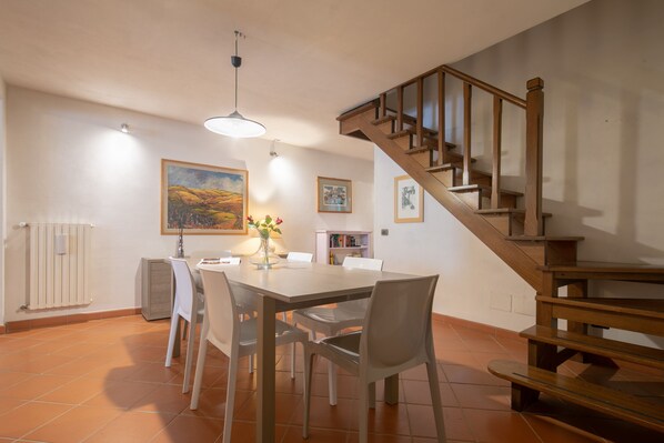 Comfort Apartment, 2 Bedrooms | Living area | Smart TV - San Frediano House by Mmega (Florence)