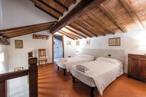 2 bedrooms, premium bedding, down comforters, individually decorated - San Frediano House by Mmega (Florence)