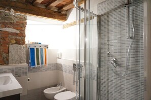 Bathroom - Veneto Apartment (Lucca)