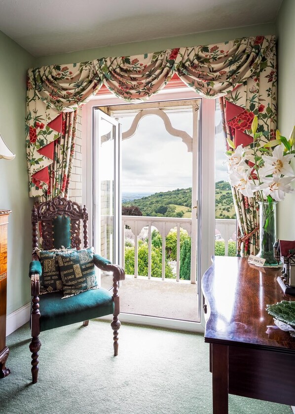 Televisión de pantalla plana de 32 pulgadas con canales digitales