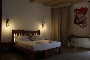 Double Room, Balcony | Premium bedding, minibar, desk, soundproofing