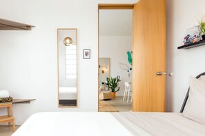 设计公寓, 3 间卧室, 阳台, 城市景观 | 1 多间卧室、办公桌、熨斗/熨衣板、免费 WiFi