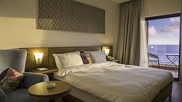 Minibar, Zimmersafe, individuell dekoriert, individuell eingerichtet