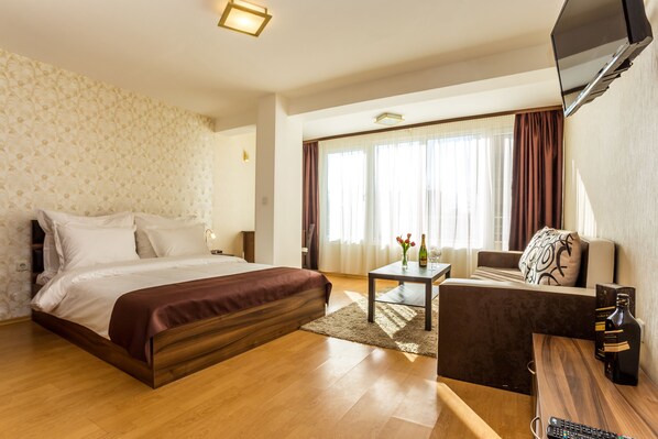 Business Studio, 1 King Bed - Studio Sofia (Sofia)