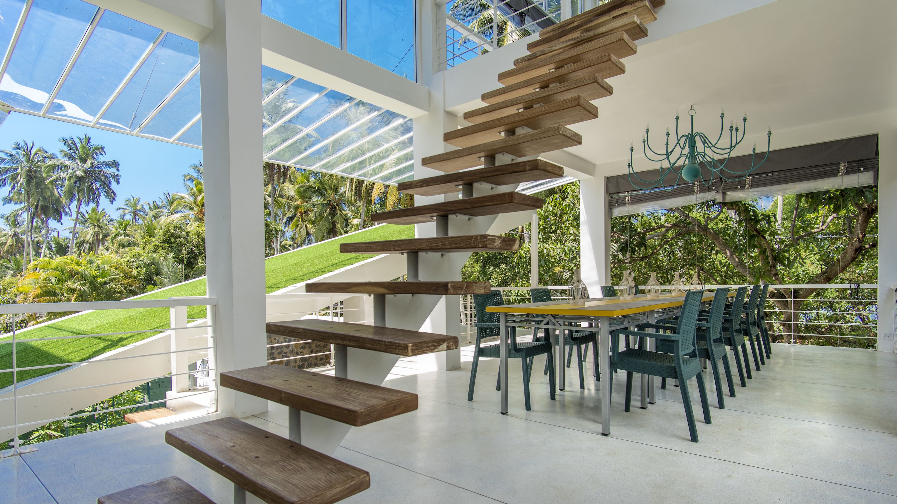 32-吋平面電視、衛星頻道、電視