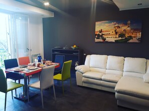 Desayuno típico de la región gratuito y diario