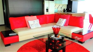 Condo | Living area | Flat-screen TV