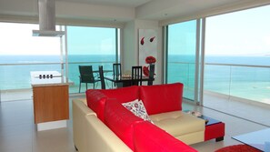 Apartment | Wohnbereich | Flachbildfernseher