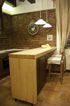 Family Apartment, 1 Bedroom | In-room dining - Arina Apartments (Brasov)