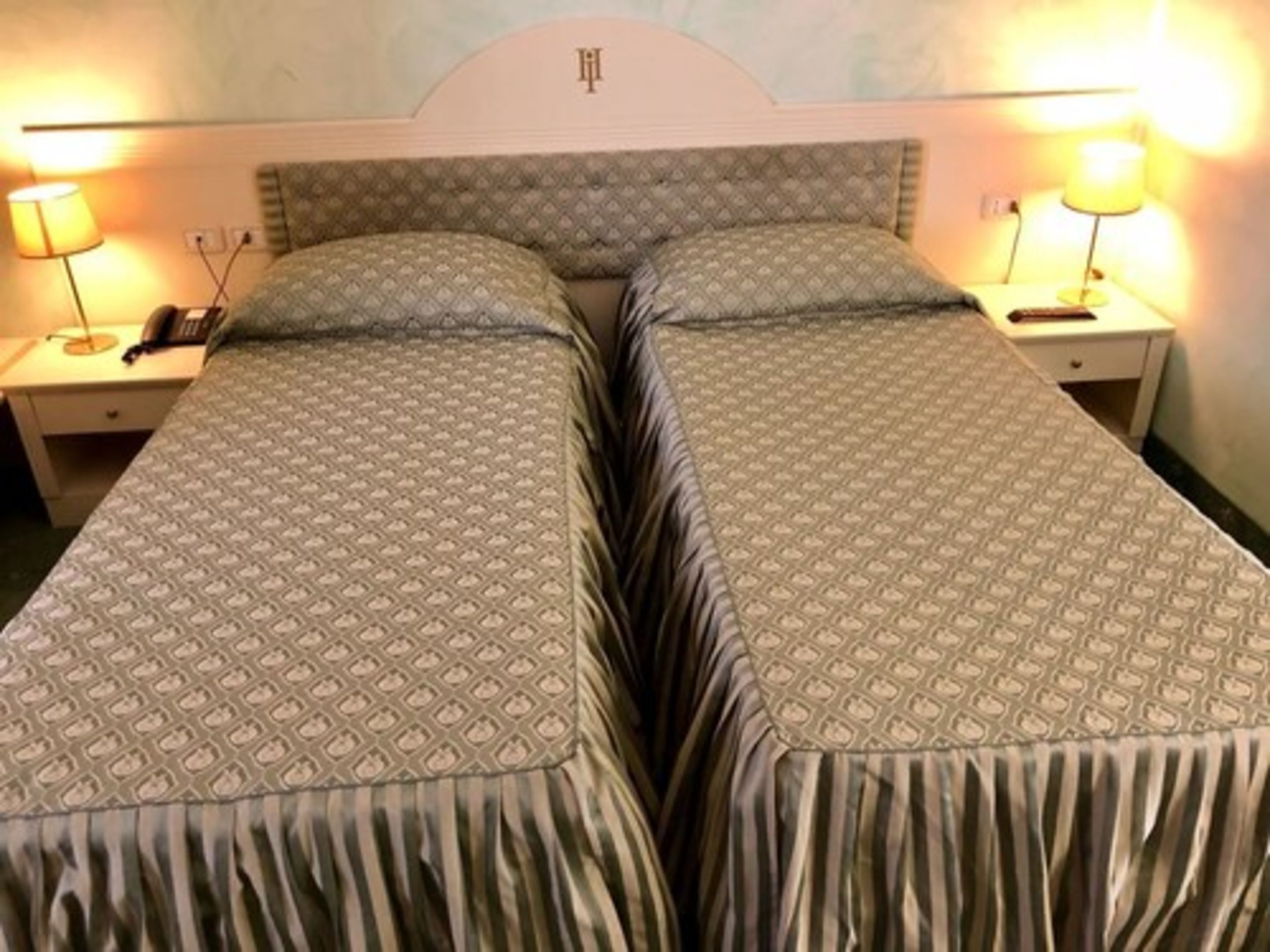 Classic-Zweibettzimmer | Hochwertige Bettwaren, Minibar, Zimmersafe, Schreibtisch