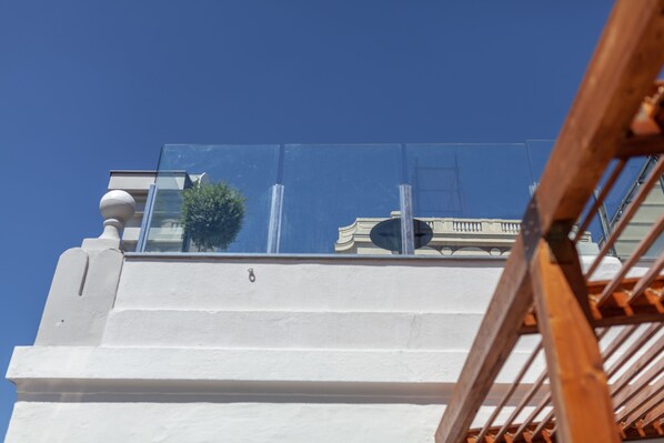 Double Room, Terrace, City View | Terrace/patio - Hostal Charlotte (Madrid)