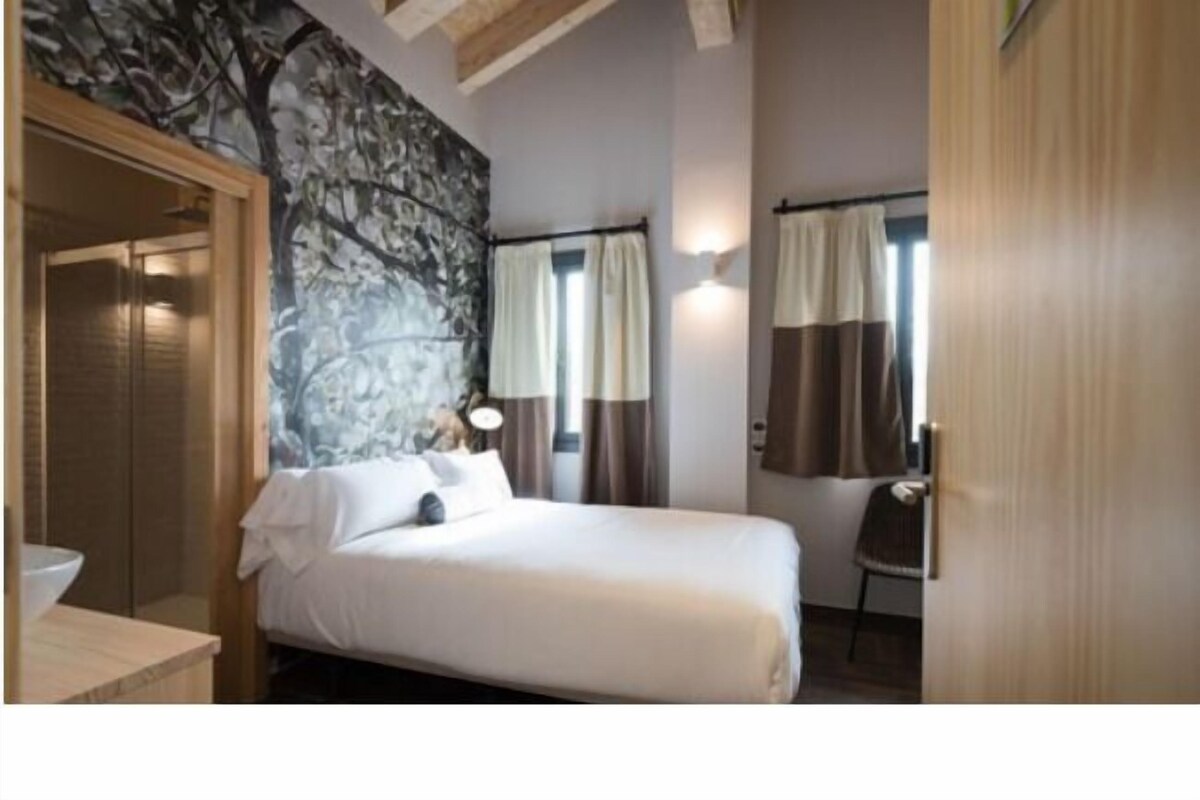 In-room safe, desk, laptop workspace, blackout drapes
