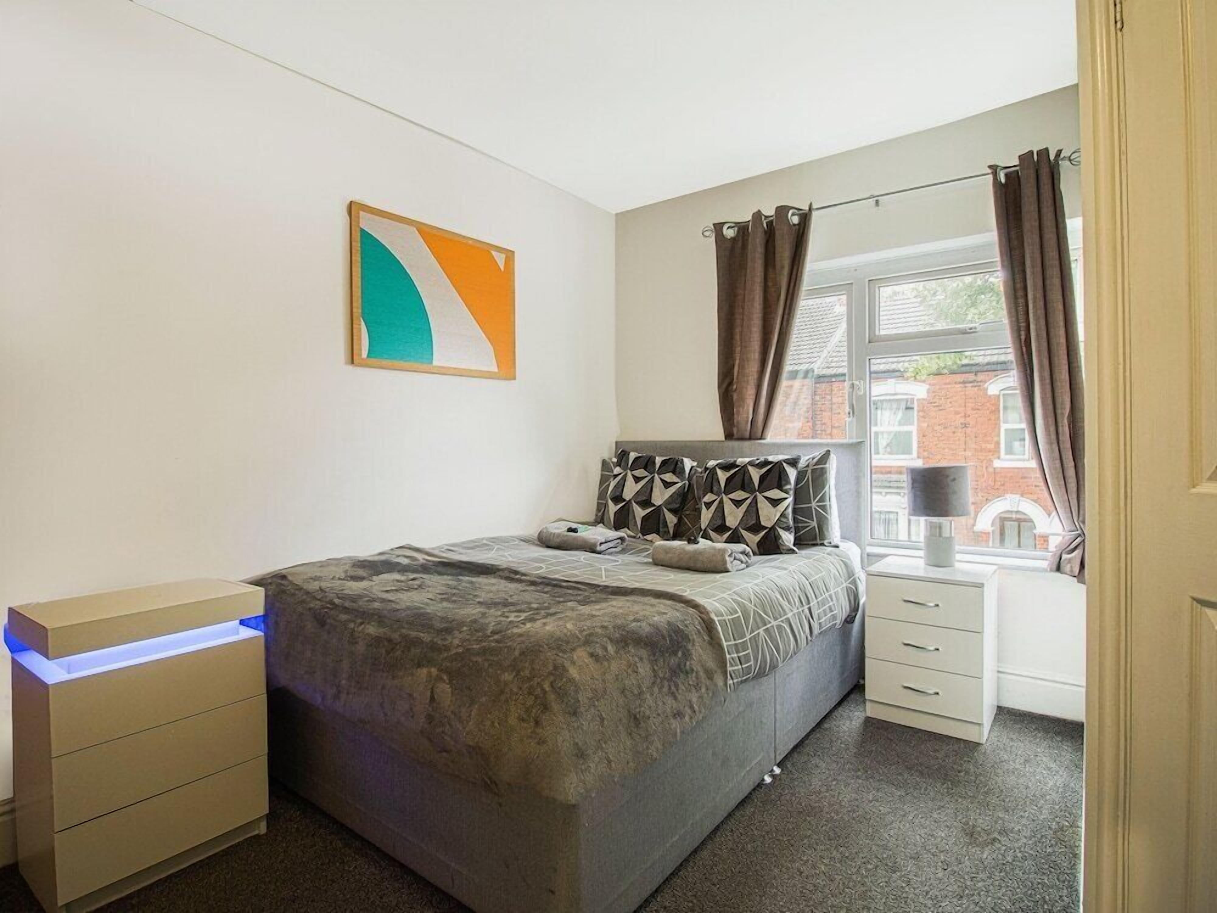 Deluxe Double Room | Desk, free WiFi, bed sheets