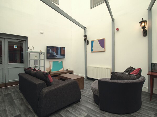 Área de estar no saguão