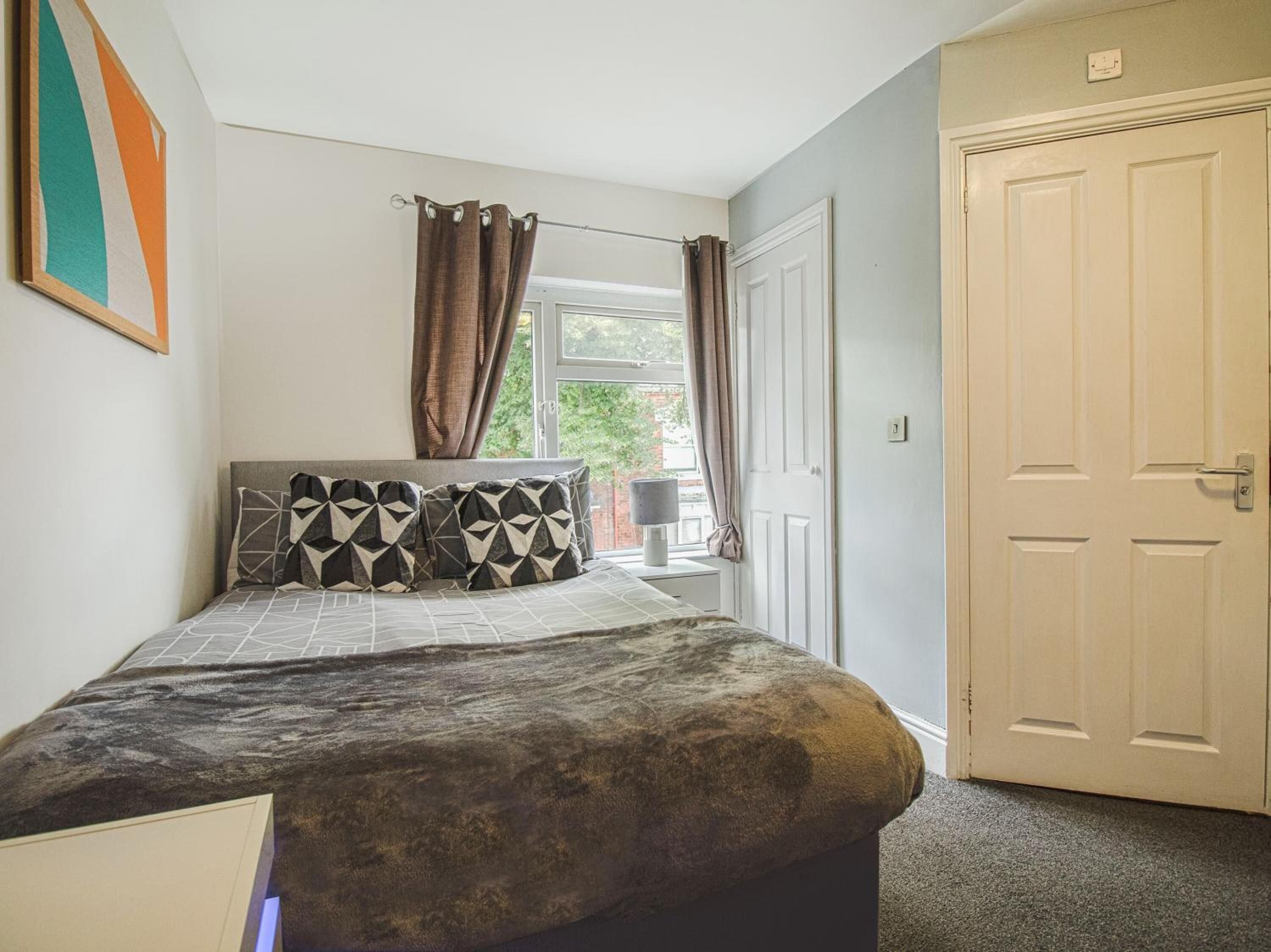 Standard Double Room | Desk, free WiFi, bed sheets