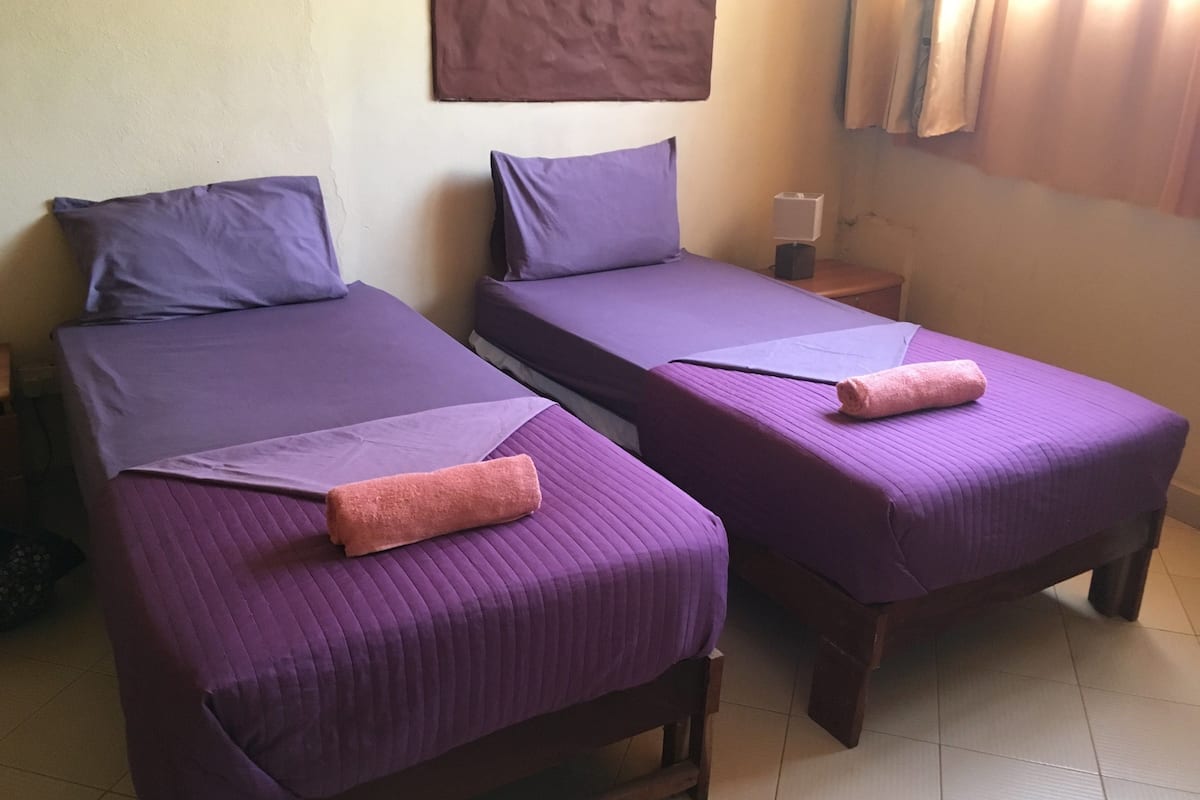 Iron/ironing board, free WiFi, bed sheets