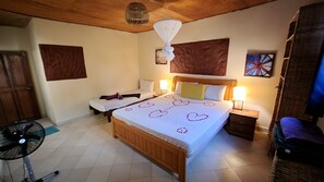 Double Room | Iron/ironing board, free WiFi, bed sheets - Mango Lodge Gambia (Brufut)