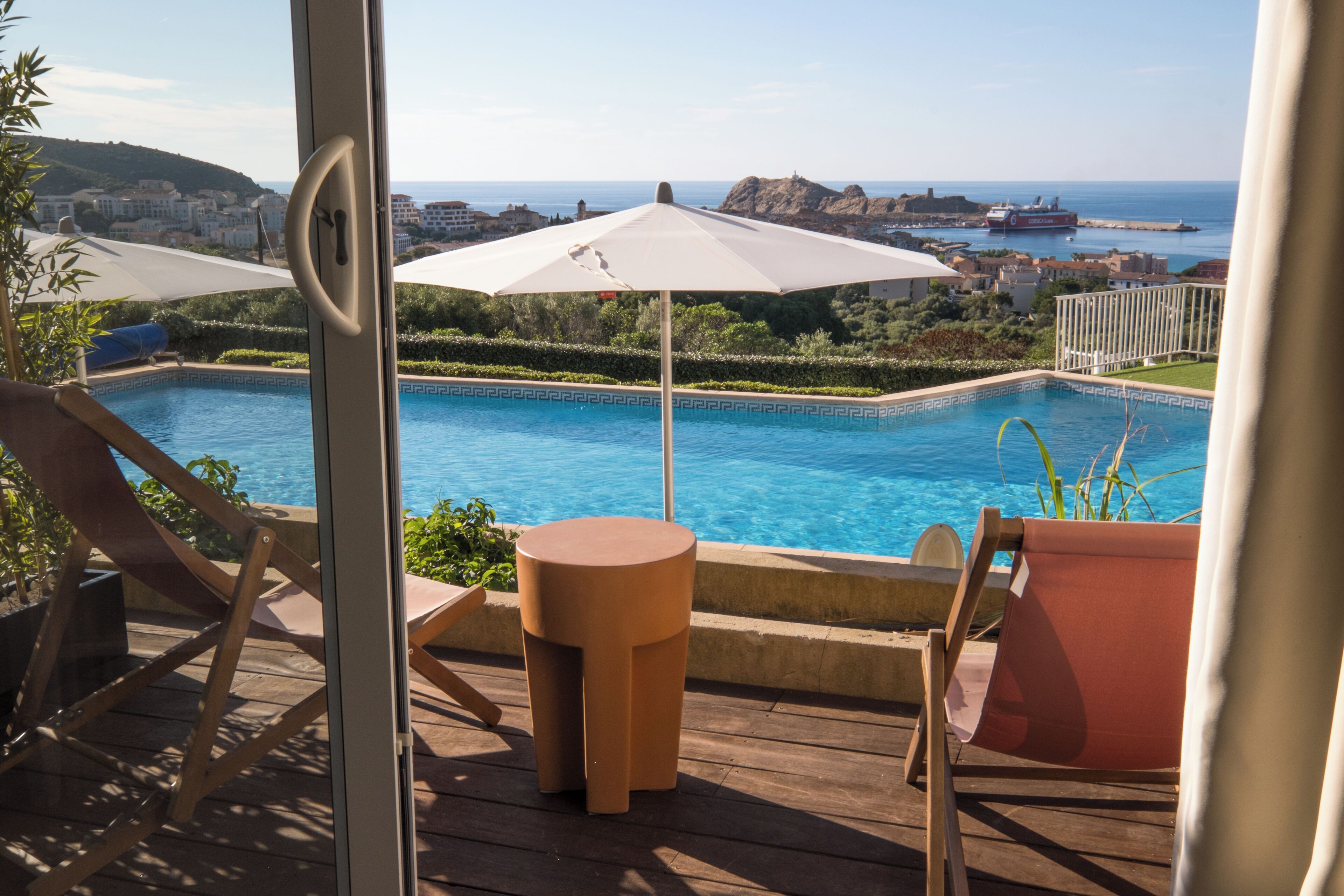 Chambre supérieure double | Minibar, coffre-fort, bureau