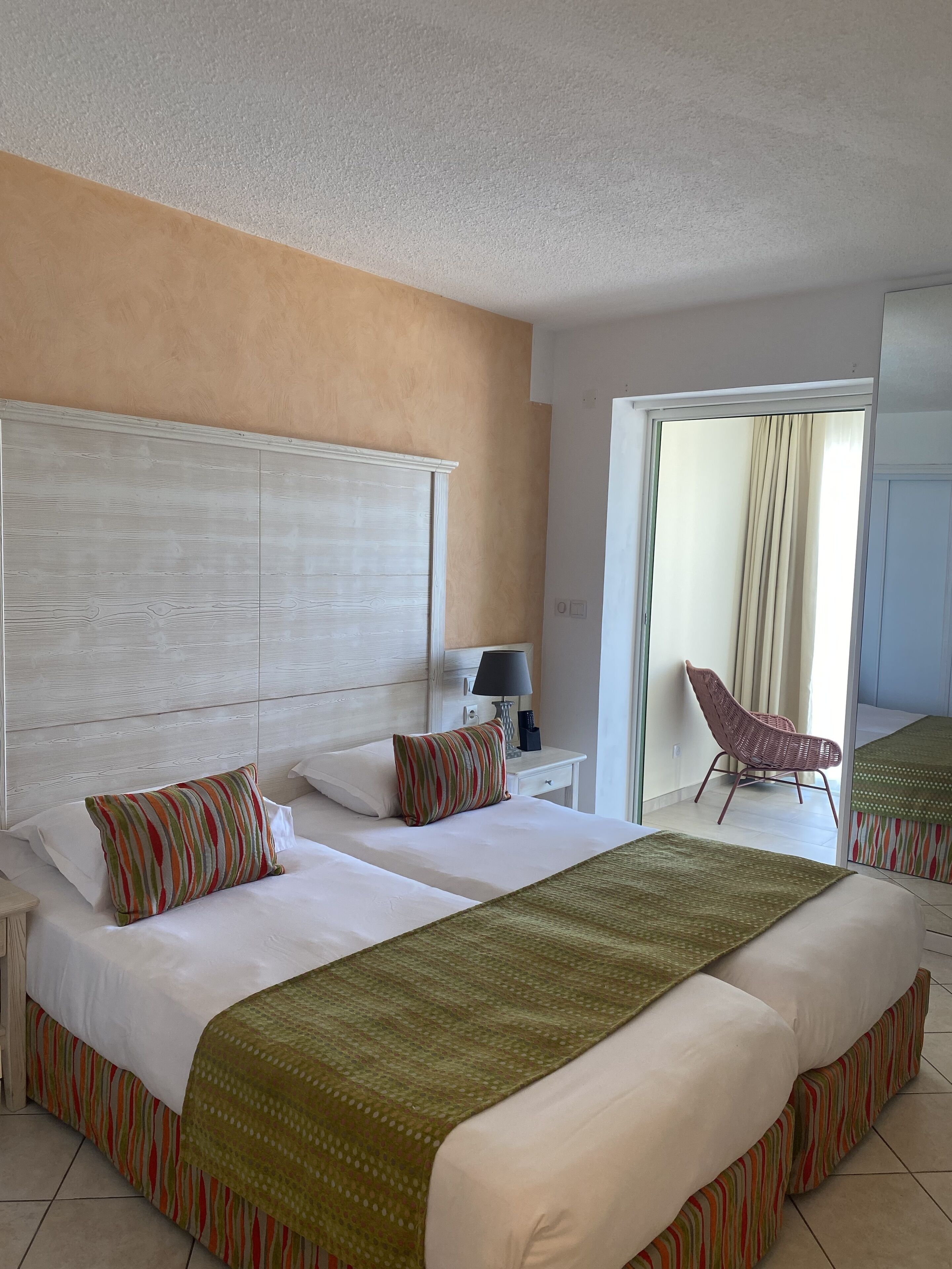 panoramic double room | minibar, in-room safe, desk, soundproofing