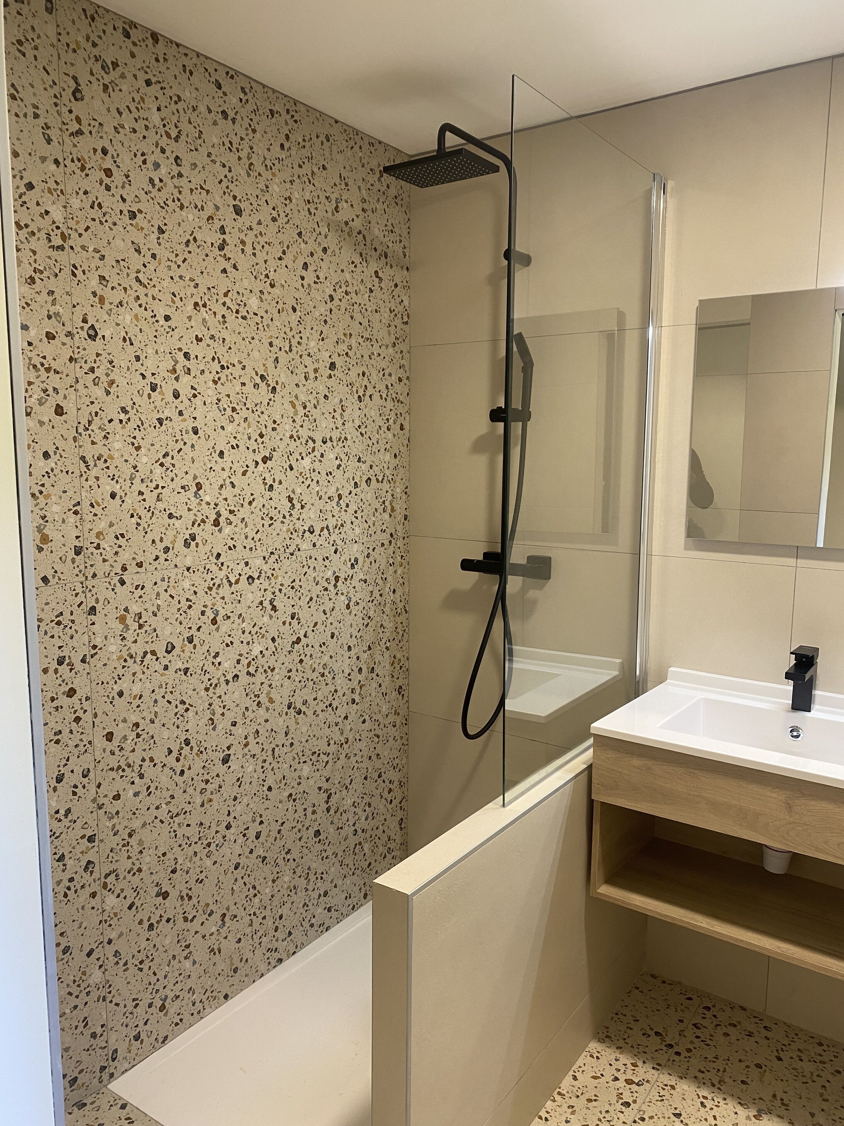panoramic double room | bathroom | free toiletries, hair dryer, towels