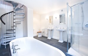 Ultimate Comfy (Room 12) | Bathroom | Free toiletries, hair dryer, bathrobes, towels