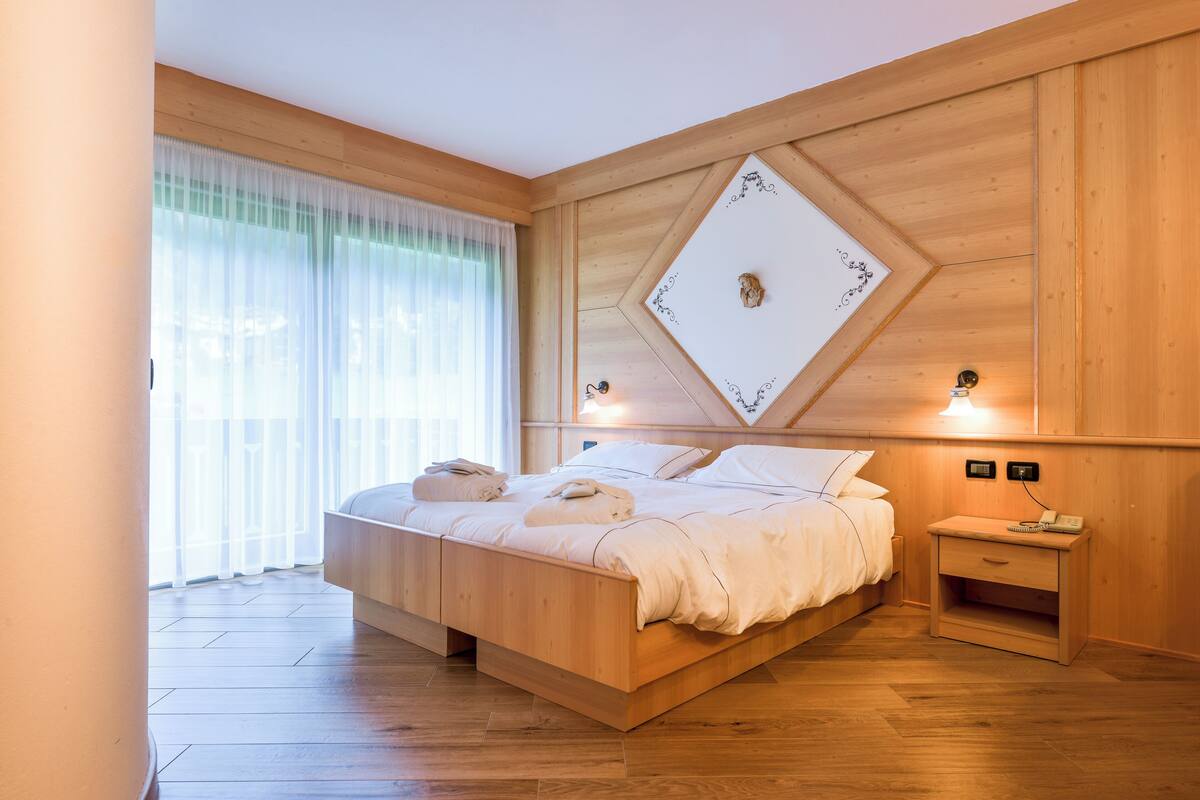 Comfort Double Room | Premium bedding, down comforters, pillowtop beds, minibar