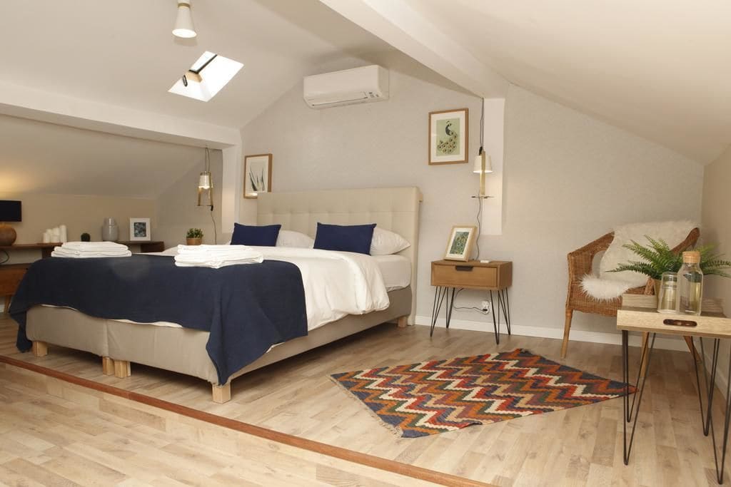 Apartment, 1 Bedroom | In-room safe, individually decorated, individually furnished, desk