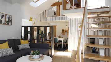 Penthouse | Woonkamer | Flatscreentelevisie