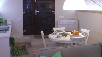 Télévision à écran plat