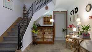 Reception - Hostal Montserrat (Montseny)