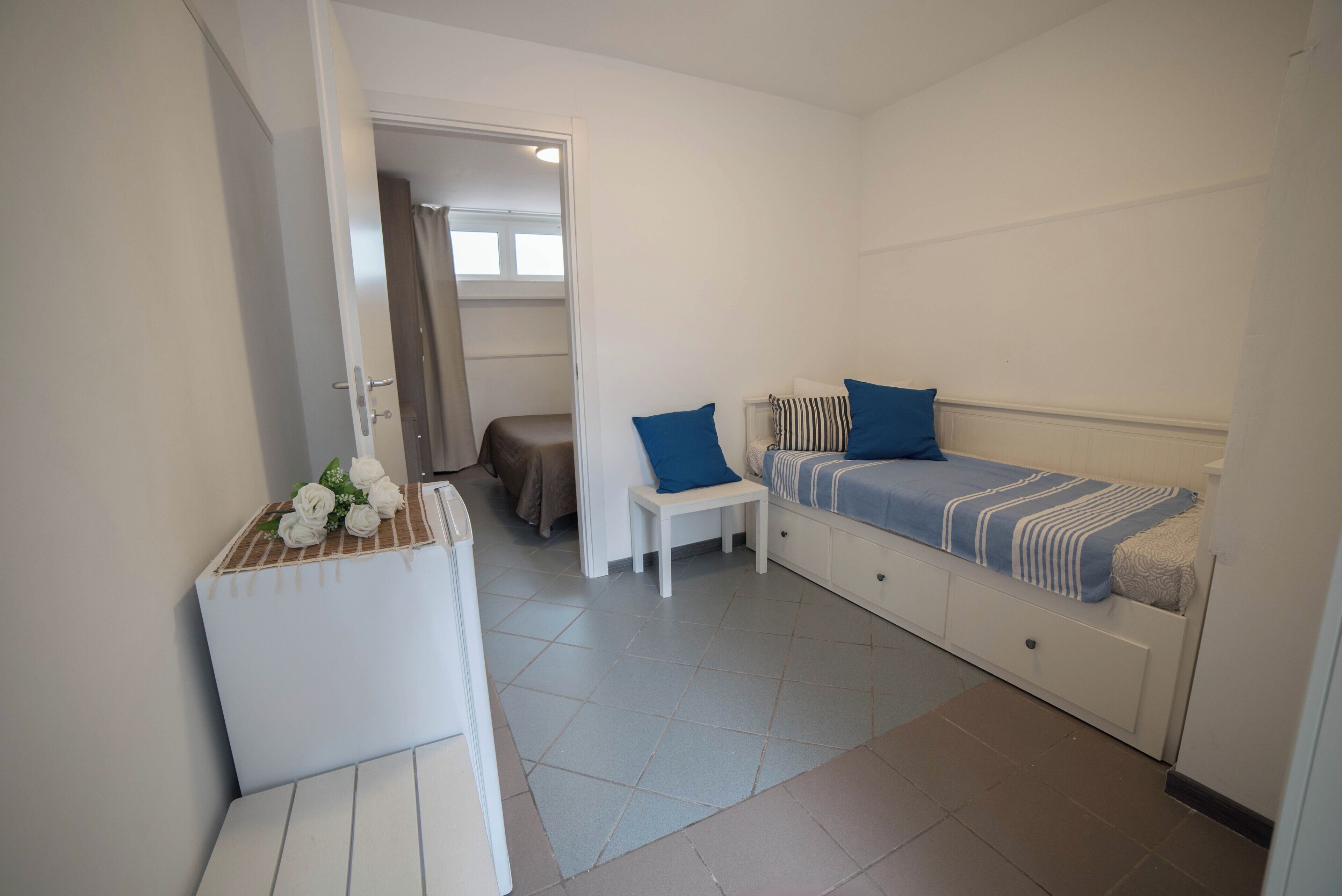 Economy Triple Room | Iron/ironing board, free WiFi, bed sheets