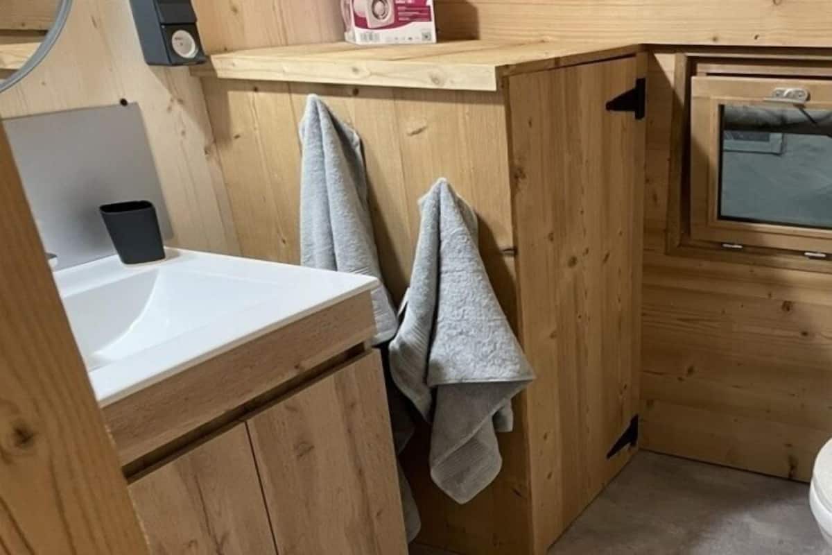 Comfort Tent | Down comforters, bed sheets