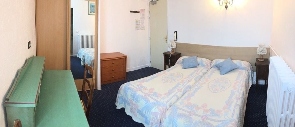 twin room | blackout curtains, iron/ironing board, free wifi, bed sheets