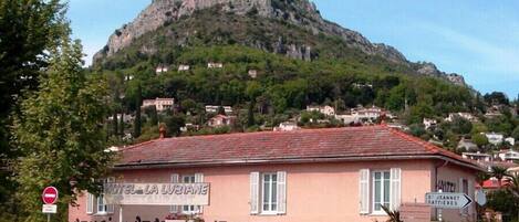 Overnatningsstedets indgangsparti