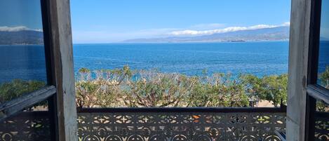 Triple Room, Sea View Private External Bathroom