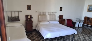 Superior Quadruple Room, Sea View | 1 bedroom, Frette Italian sheets, premium bedding, down duvets - Marina Inn (Milazzo)