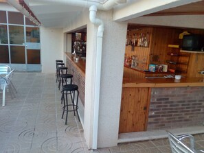 Bar junto a la alberca