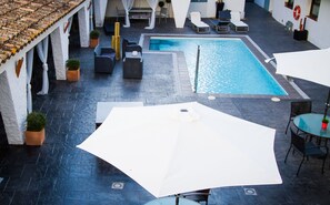 Piscina a l'aire lliure de temporada 