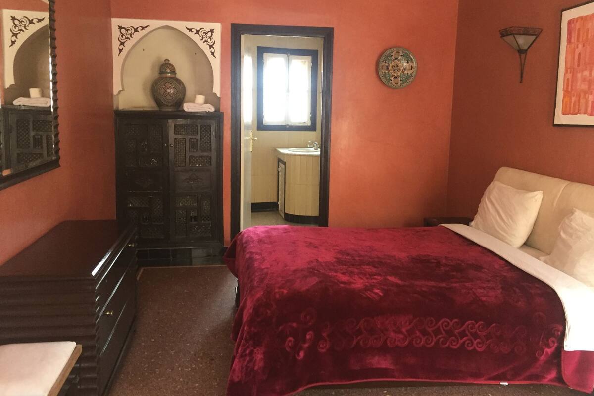 Double Room, 1 Double Bed, Non Smoking | Blackout drapes, WiFi (free), bed sheets