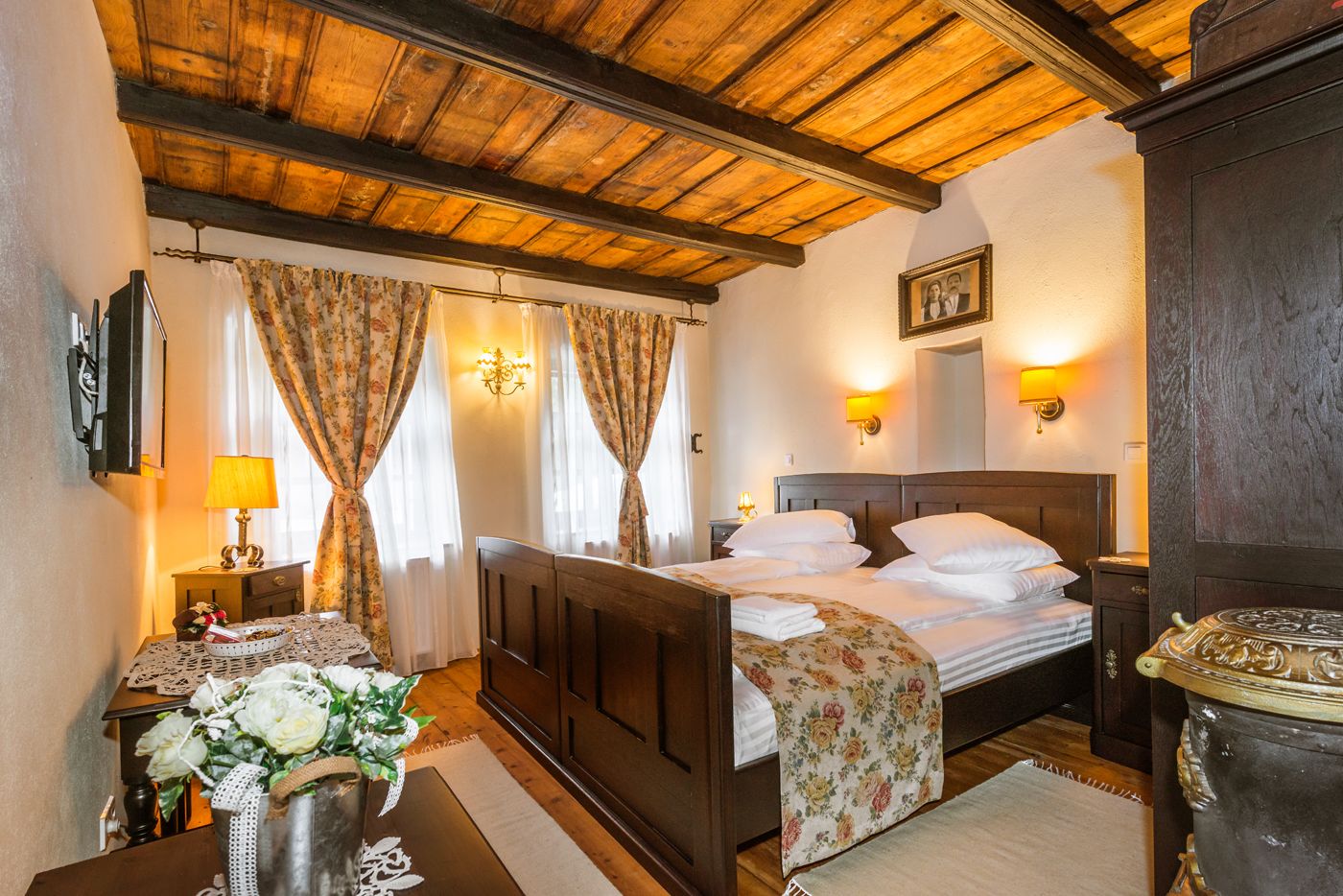 Superior-Doppelzimmer, 1 King-Bett (ELISABETA) | Minibar, Schreibtisch, schallisolierte Zimmer, Bügeleisen/Bügelbrett