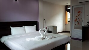 標�準雙人房 | 摺床/加床 (收費)、免費 Wi-Fi