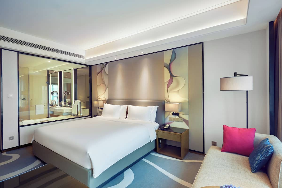 Down comforters, minibar, in-room safe, desk