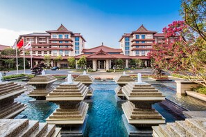 Exterior - Crowne Plaza Kunming Ancient Dian Town by IHG (Kunming)