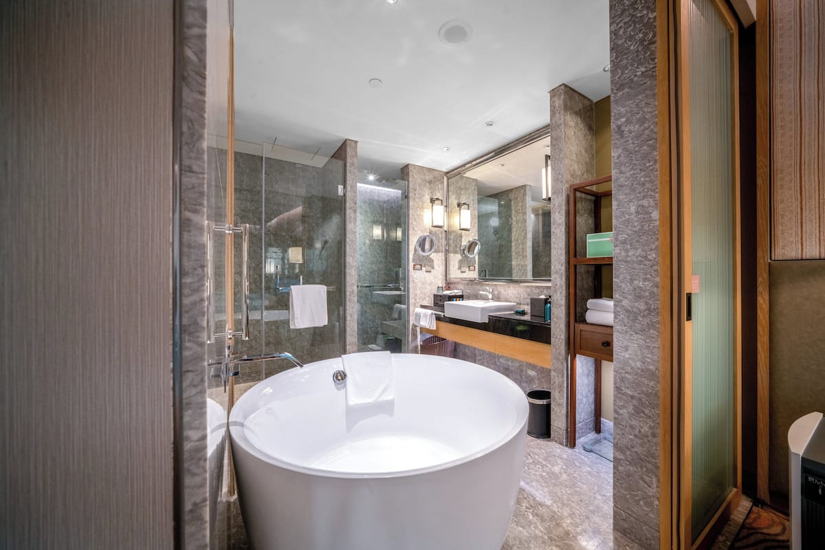 Free minibar items, in-room safe, blackout curtains, soundproofing