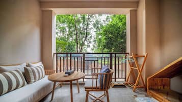 Free minibar items, in-room safe, blackout curtains, soundproofing