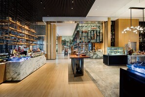 Daily buffet breakfast (CNY 138 per person) - Crowne Plaza Kunming Ancient Dian Town by IHG (Kunming)