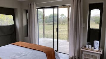 1 bedroom, Egyptian cotton sheets, premium bedding, in-room safe