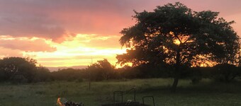 Sunset Lodge & Safaris