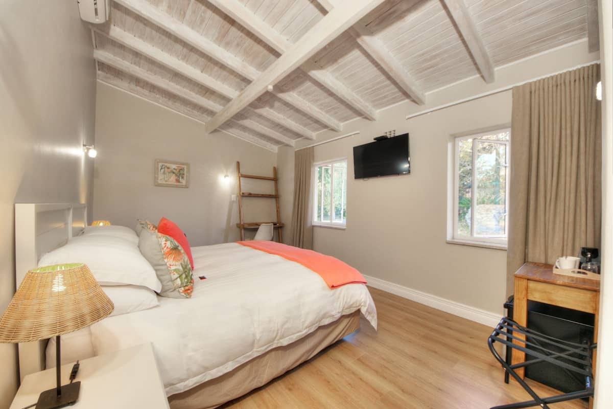 Roupas de cama premium, cofres nos quartos, individualmente decorados